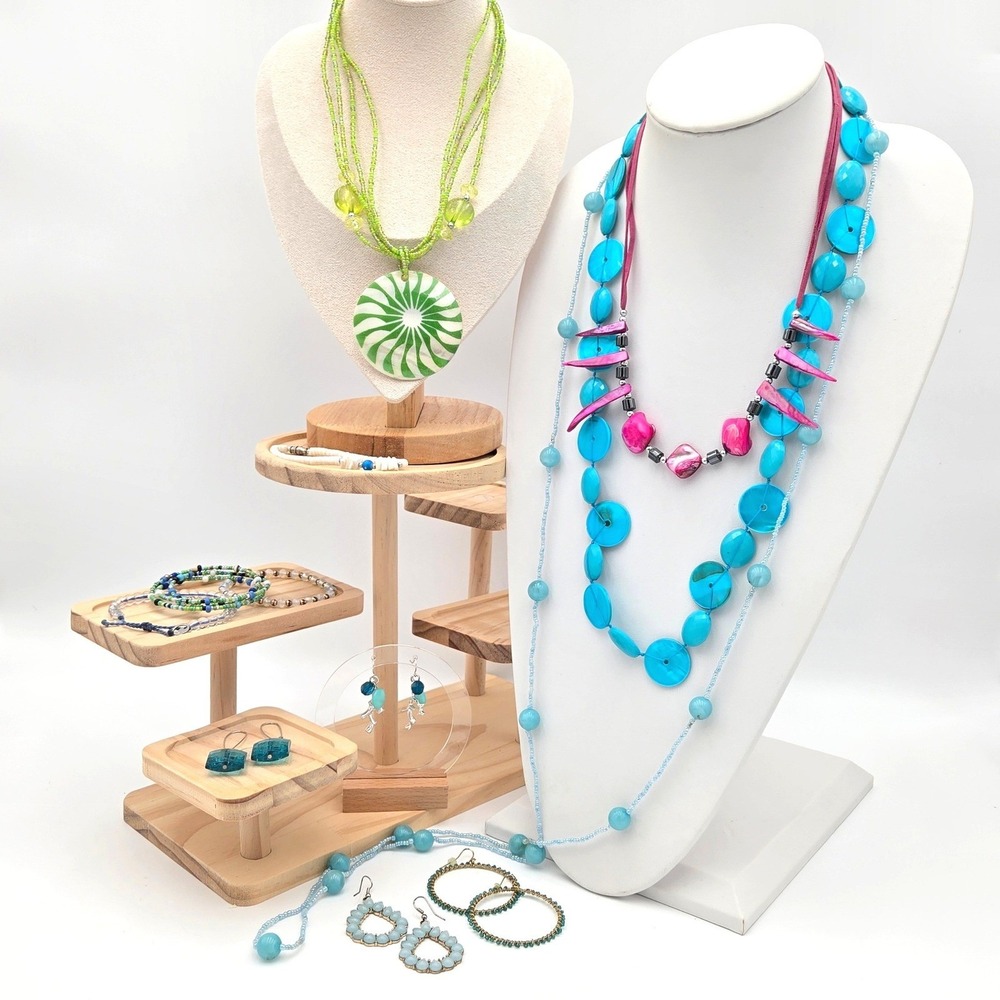 Beach Day Jewelry Lot 12pc Coastal Blue Green Shell Necklaces Bracelets Earrings